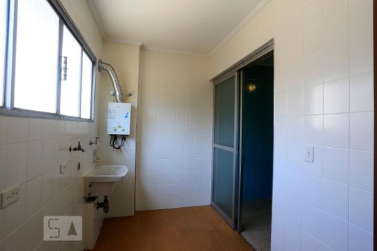 Área de Serviço de apartamento para alugar com 2 quartos, 67m² em Pinheiros, São Paulo