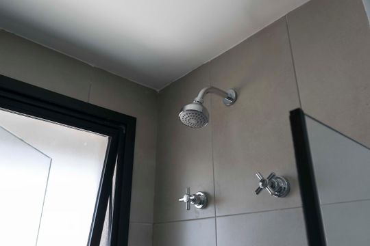 Banheiro (Chuveiro) de kitnet/studio para alugar com 1 quarto, 35m² em Vila Mariana, São Paulo