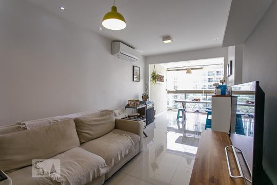 Apartamento à venda com 3 quartos, 72m² em Jacarepaguá, Rio de Janeiro