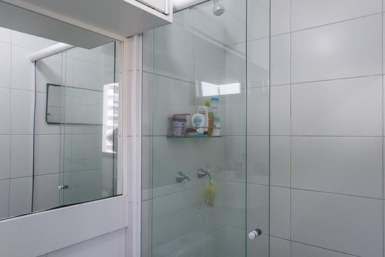 Banheiro de apartamento à venda com 3 quartos, 72m² em Jacarepaguá, Rio de Janeiro