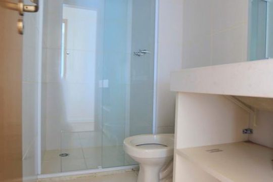 Banheiro de apartamento à venda com 2 quartos, 60m² em Sumaré, São Paulo