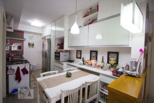 Cozinha de apartamento à venda com 4 quartos, 134m² em Santo Amaro, São Paulo