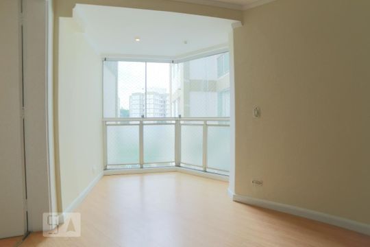 Sala de apartamento para alugar com 3 quartos, 80m² em Jardim Taquaral, São Paulo
