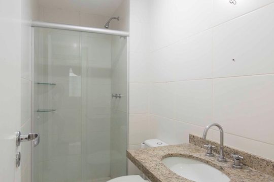 Banheiro  de apartamento para alugar com 3 quartos, 120m² em São Francisco, Niterói