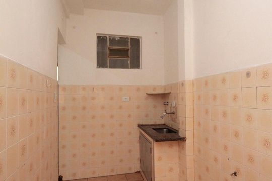 Cozinha de apartamento para alugar com 1 quarto, 45m² em Santa Efigênia, São Paulo
