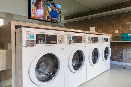 Lavanderia - Condomínio de kitnet/studio para alugar com 1 quarto, 33m² em Santo Amaro, São Paulo
