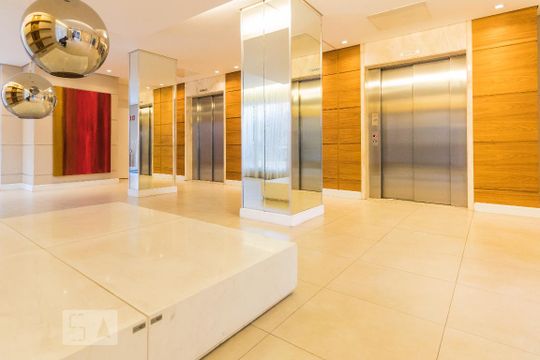 Hall Social - Condomínio de kitnet/studio para alugar com 1 quarto, 33m² em Santo Amaro, São Paulo