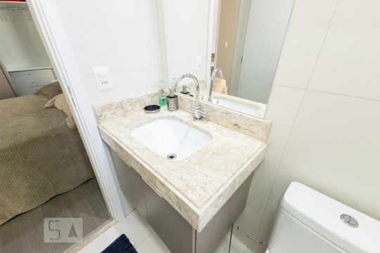 Banheiro - Torneira de apartamento para alugar com 1 quarto, 76m² em Vila Olímpia, São Paulo