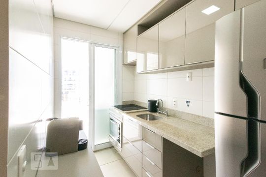 Cozinha de apartamento para alugar com 1 quarto, 76m² em Vila Olímpia, São Paulo