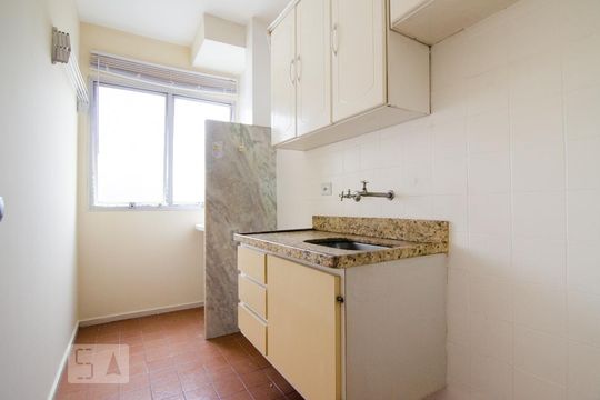 Cozinha de kitnet/studio à venda com 1 quarto, 33m² em Centro, Campinas