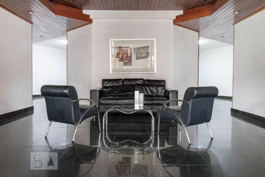 Hall de Entrada de apartamento à venda com 2 quartos, 80m² em União, Belo Horizonte