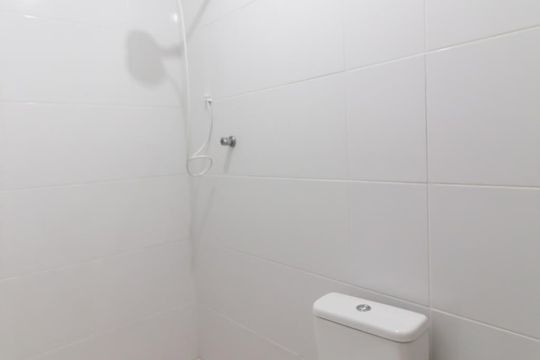 Banheiro social de casa para alugar com 2 quartos, 80m² em Parque Renato Maia, Guarulhos