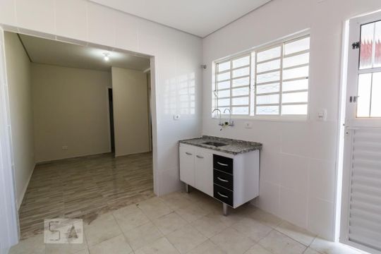 Casa para alugar com 2 quartos, 80m² em Parque Renato Maia, Guarulhos