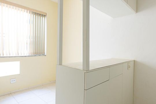 Cozinha  de kitnet/studio à venda com 1 quarto, 21m² em Centro, Niterói