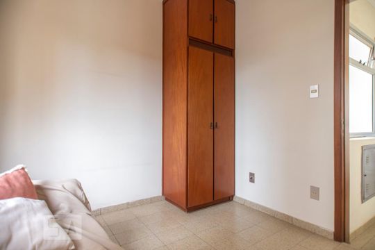 Quarto de Serviço de apartamento para alugar com 4 quartos, 180m² em Bela Vista, Jundiaí