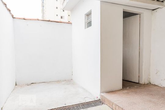 Quintal de casa à venda com 2 quartos, 77m² em Vila São Francisco, São Paulo