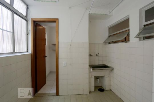 Área de Serviço de apartamento para alugar com 3 quartos, 148m² em Sumaré, São Paulo