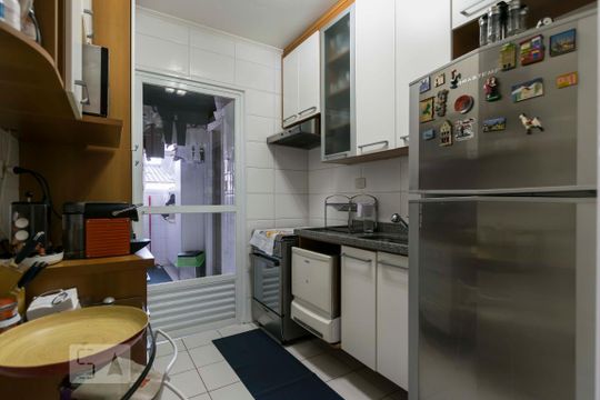 Cozinha de apartamento para alugar com 2 quartos, 80m² em Vila Mariana, São Paulo
