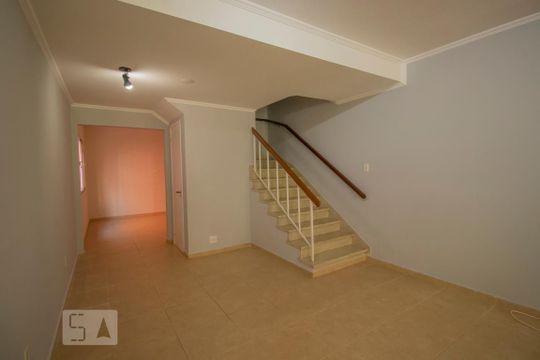 Sala de casa de condomínio para alugar com 3 quartos, 140m² em Vila Mascote, São Paulo