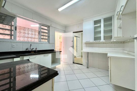 Cozinha de casa para alugar com 3 quartos, 148m² em Vila Mascote, São Paulo