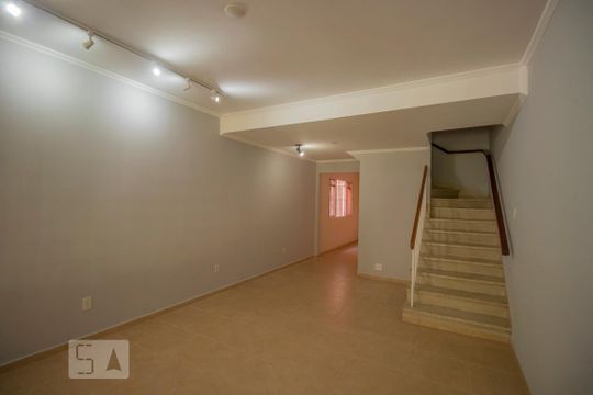 Sala de casa de condomínio para alugar com 3 quartos, 140m² em Vila Mascote, São Paulo