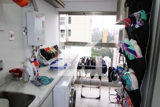Área de Serviço de apartamento para alugar com 2 quartos, 140m² em Jardim Fonte do Morumbi, São Paulo