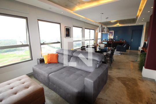 Apartamento para alugar com 2 quartos, 140m² em Jardim Fonte do Morumbi, São Paulo