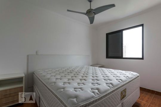 Quarto  de apartamento para alugar com 2 quartos, 62m² em Aclimação, São Paulo
