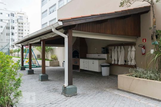 Área comum - Churrasqueira de apartamento para alugar com 2 quartos, 62m² em Aclimação, São Paulo