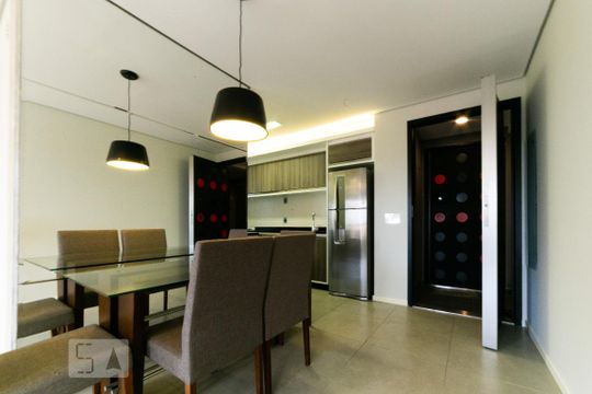 Cozinha de apartamento à venda com 1 quarto, 70m² em Jardim das Acácias, São Paulo
