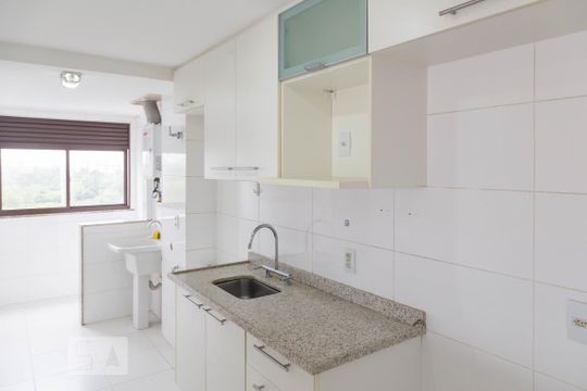 Cozinha de apartamento à venda com 3 quartos, 78m² em Recreio dos Bandeirantes, Rio de Janeiro