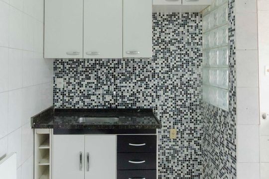 Cozinha de apartamento à venda com 2 quartos, 62m² em Vila Guaca, São Paulo