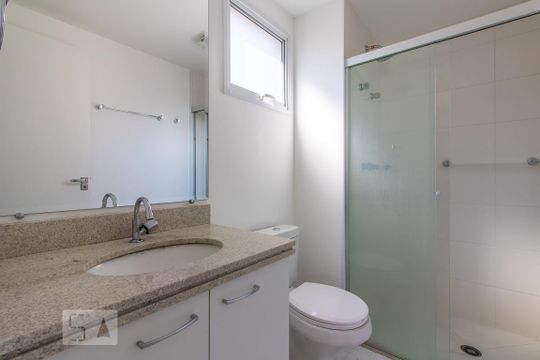 Banheiro de apartamento à venda com 1 quarto, 47m² em Centro, São Paulo