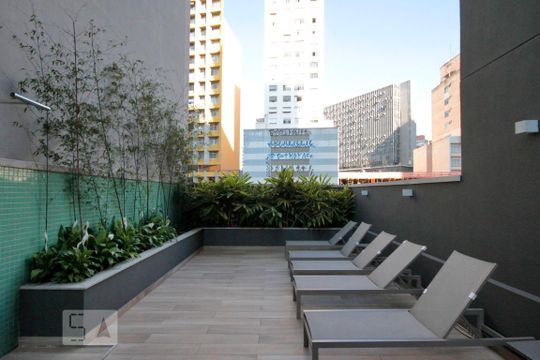 Piscina de apartamento à venda com 1 quarto, 47m² em Centro, São Paulo