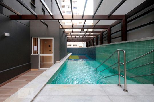 Piscina de apartamento à venda com 1 quarto, 47m² em Centro, São Paulo