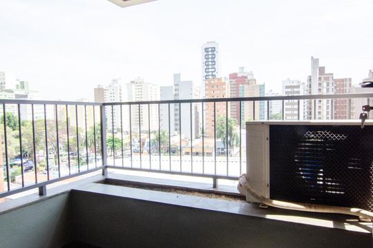 Sacada de apartamento à venda com 3 quartos, 97m² em Cambuí, Campinas