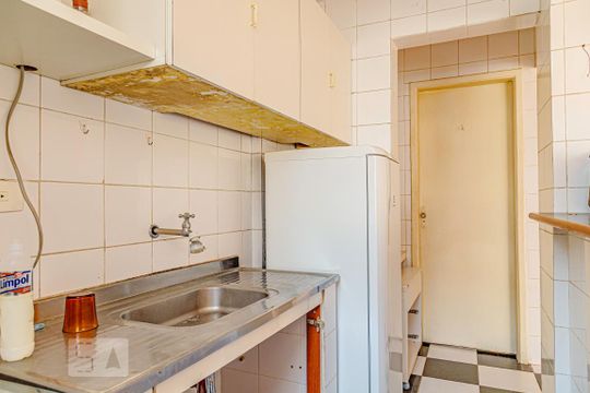 Cozinha de kitnet/studio à venda com 1 quarto, 42m² em Vila Buarque, São Paulo