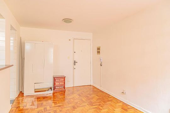 Sala/Quarto de kitnet/studio à venda com 1 quarto, 42m² em Vila Buarque, São Paulo
