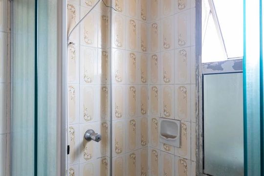 Banheiro social de apartamento para alugar com 2 quartos, 56m² em Vila Parque Jabaquara, São Paulo