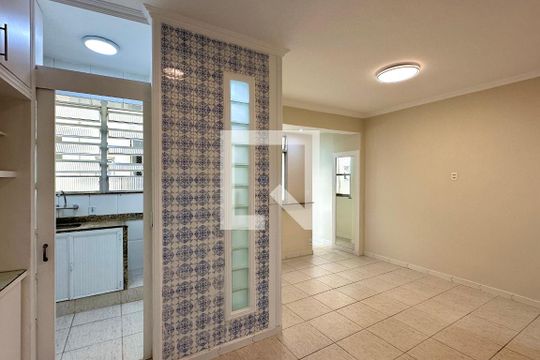 Sala de apartamento para alugar com 2 quartos, 80m² em Copacabana, Rio de Janeiro