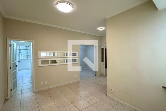 Sala de apartamento para alugar com 2 quartos, 80m² em Copacabana, Rio de Janeiro