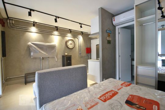 Suíte de kitnet/studio para alugar com 1 quarto, 36m² em Real Parque, São Paulo