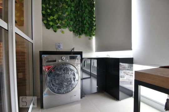 Detalhe da varanda de kitnet/studio para alugar com 1 quarto, 36m² em Real Parque, São Paulo