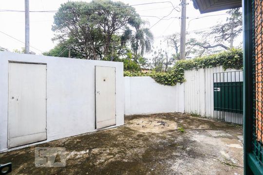 Área Externa  de casa à venda com 5 quartos, 350m² em Alto de Pinheiros, São Paulo