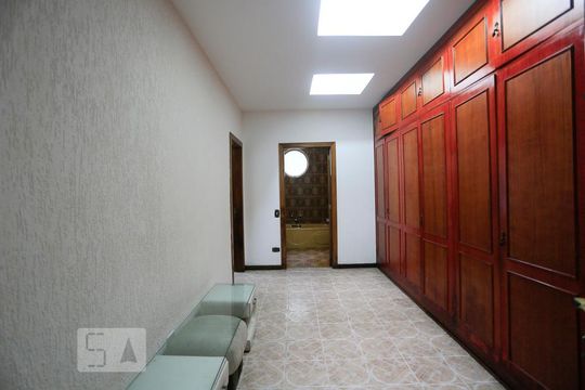 Quarto Suite Armário de casa à venda com 5 quartos, 350m² em Alto de Pinheiros, São Paulo