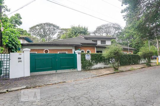 Fachada de casa à venda com 5 quartos, 350m² em Alto de Pinheiros, São Paulo