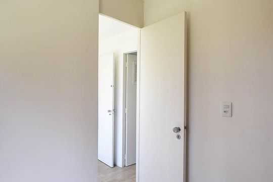 Quarto de serviço de apartamento à venda com 2 quartos, 67m² em Vila Suzana, São Paulo