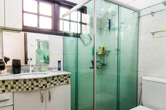 Banheiro 01 de casa de condomínio para alugar com 4 quartos, 120m² em Alto da Mooca, São Paulo