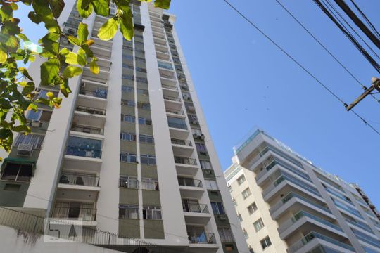 Fachada de apartamento à venda com 3 quartos, 110m² em Ingá, Niterói