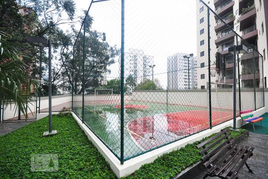 Quadra de apartamento à venda com 2 quartos, 56m² em Vila Andrade, São Paulo